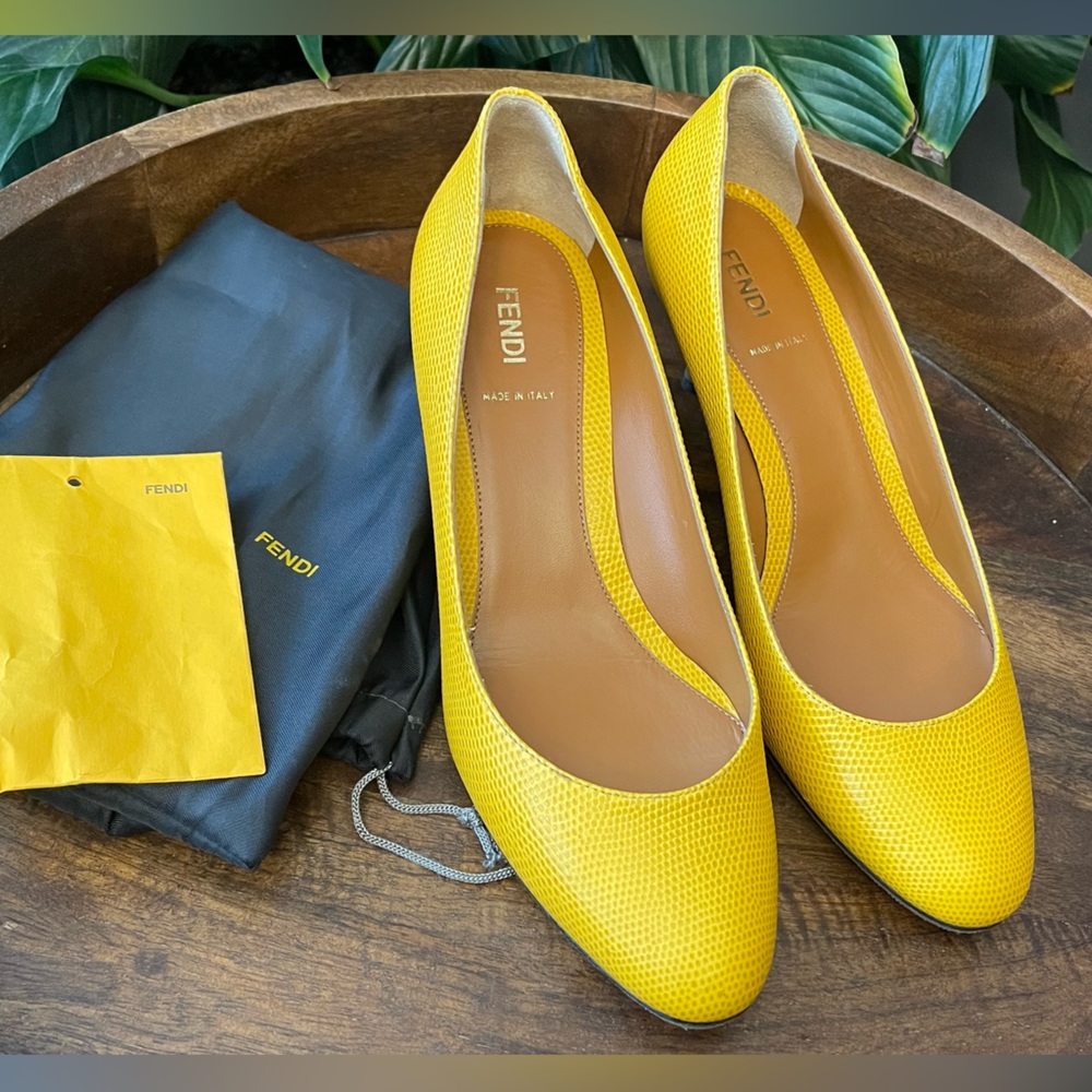 FENDI kitten heels size 39